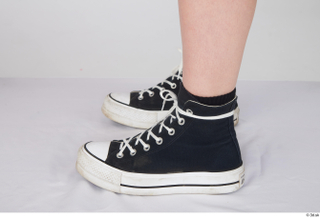 Unaisa black sneakers casual foot 0003.jpg